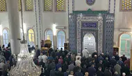 Uşaklılar bayram sabahı camileri doldurdu