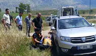 Traktör şarampole uçtu sürücü kabin sayesinde hayatta kaldı