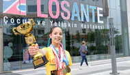 Lösemiyi yenen Kevser ringlerde dünya şampiyonluğuna uzandı