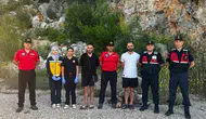 Antalya’da kayalıklarda mahsur kalan iki kişi sekiz saatte kurtarıldı