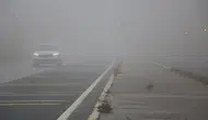 Bolu Dağı geçişinde sis ve yağmur sürücülere zor anlar yaşatıyor