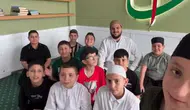 Bakan Çiftçi hafızlık öğrencilerinin yemek davetini geri çevirmedi