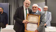 87 yaşındaki kalıpçı ustası Kur'an'ı ezberledi