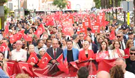 Bursa sokakları 19 Mayıs coşkusuyla doldu taştı