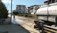 Efeler’de patlayan su borusu sokağı çamur deryasına çevirdi
