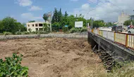 Hatay'da dere taştı köprü trafiğe kapatıldı