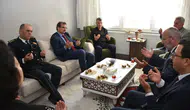 Salihli'de bayram mesaisi Şehit aileleri ve güvenlik güçleri unutulmadı