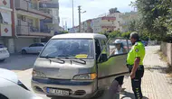 Sahte basın kartı kullanan sürücüye polis engeli