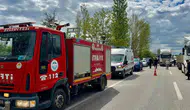 Afyonkarahisar yolunda minibüs ağaca çarptı