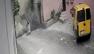 Adana'da sağanak yağış sonrası metruk bina büyük gürültüyle yıkıldı