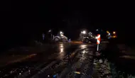 Tunceli’de sağanak yağış trafiği kesti