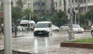 Adana güneşli havada yakalandığı sağanakla felç oldu