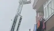 Gebze’de bir apartmanın çatısı alevlere teslim oldu