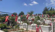 Osmaniye deprem şehitliğinde bayram buruk geçiyor