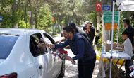 Elazığ Belediyesi arife günü ziyaretçileri yalnız bırakmadı