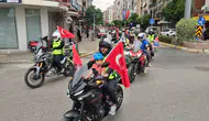 Nazilli sokaklarında 19 Mayıs için iki tekerli dev kortej