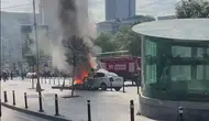 Şişli'de el frenini unutan sürücünün aracı alevlere teslim oldu