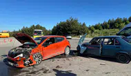 Uşak Karaağaç yakınlarında trafik kazası 5 kişiyi hastanelik etti