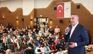 Sultangazili kadınların el emeği göz nuru eserleri sergileniyor