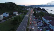Tatilciler dönüş yolunda Karadeniz Sahil Yolu kilitlendi