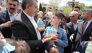 Bakan Tekin CHP’deki tartışmaları hedef aldı