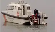 Samsun'da denize atlayan kadın itfaiye erinin müdahalesiyle hayata tutundu