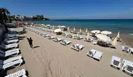 Kuşadası sahil şeridini bayram tatili için yeniledi