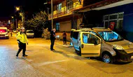 Malatya’da kağıt toplayıcısının arabasına çarpan araç küçük çocuğu yola savurdu