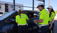 Tekirdağ yolunda bayram mesaisi çikolata ikramıyla başladı