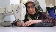 Emekli Remziye teyze dikiş kursunda kalabilmek için sınıfta kalmayı istiyor