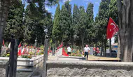 Edirnekapı’da bayram sabahı şehitlerin huzuruna çıktılar