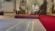 Bursa Ulu Cami yeni halılarına kavuşuyor