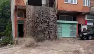 Ordu’da aşırı yağış bir evin içinden şelale gibi aktı