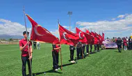 İslahiye gençliği 19 Mayıs coşkusunu stadyumda yaşadı