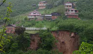 Giresun Kovanlık'ta toprak kayması 11 evi tahliye ettirdi