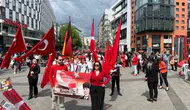Stuttgart meydanı 19 Mayıs için kırmızı beyaza büründü