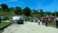 Sakarya Kaynarca yolunda iki araç çarpıştı 8 yaralı