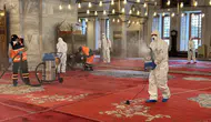 Fatih’te camiler bayrama gül kokusuyla hazırlanıyor