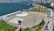 İzmir Kordon sessizliğe büründü