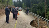 Kastamonu'da şiddetli yağış yolu yuttu