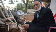 Hataylı usta 70 yıldır tek başına ağaçtan kaşık üretiyor