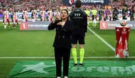 Antalyaspor maçında duygulandıran İstiklal Marşı görüntüsü