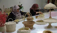 Bitlisli kadınlar bambu çubuklarıyla hem tarih yazıyor hem kazanıyor