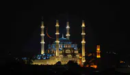 Edirne semalarında Selimiye ve hilal buluşması