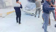 Çınar yolunda alev alan otomobil küle döndü