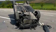 Kırıkkale yolunda kaza yapan otomobil takla attı