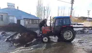 Ağrı'da eriyen karlar köyü su altında bıraktı