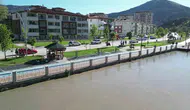 Yeşilırmak taşıyor Amasya ve Taşova’da eğitime ara verildi