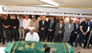 Özgür Özel amcasını son yolculuğuna uğurladı