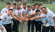 Salihli Ülküspor yenilgisiz şampiyonluk kupasını havaya kaldırdı